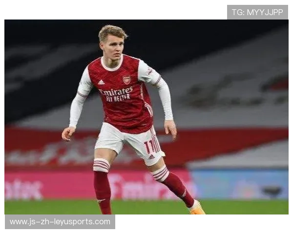 英超：曼联1-3败给阿森纳，青黄不接成最大短板，曼联英超胜场